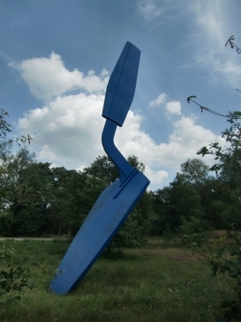 De Hoge Veluwe : Skulpturenpark, Skulptur "Trowel" von Claes Oldenburg